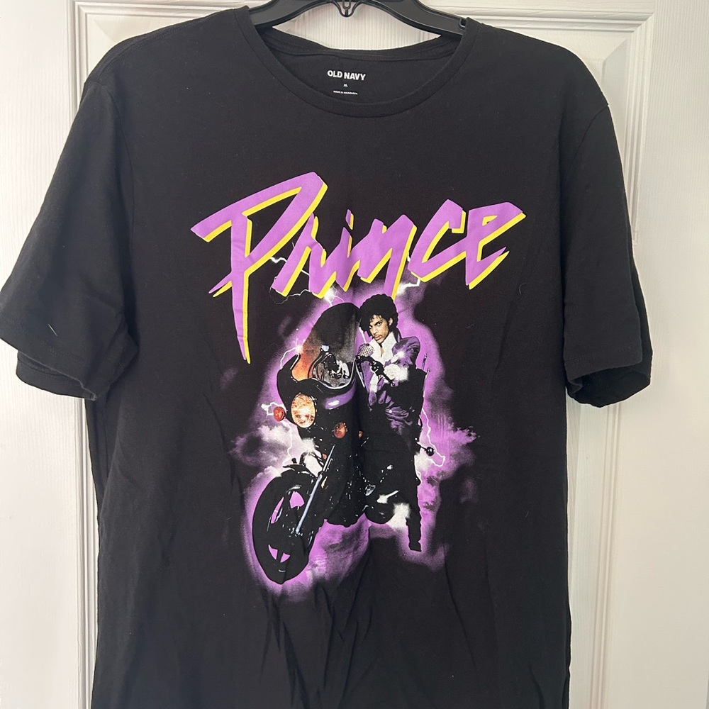 Old Navy Black Prince Graphic T-Shirt